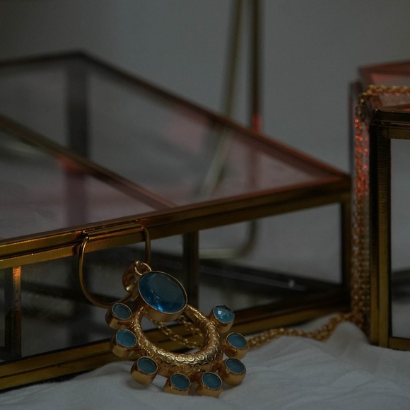 Brand new zara limited edition gold plated brass pendent necklace from New York - Picture 2 of 4